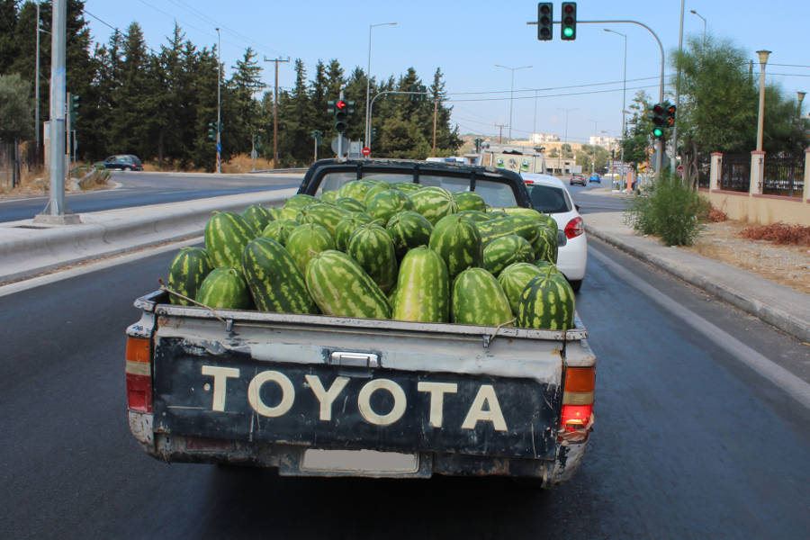 Pickup mit Melonen