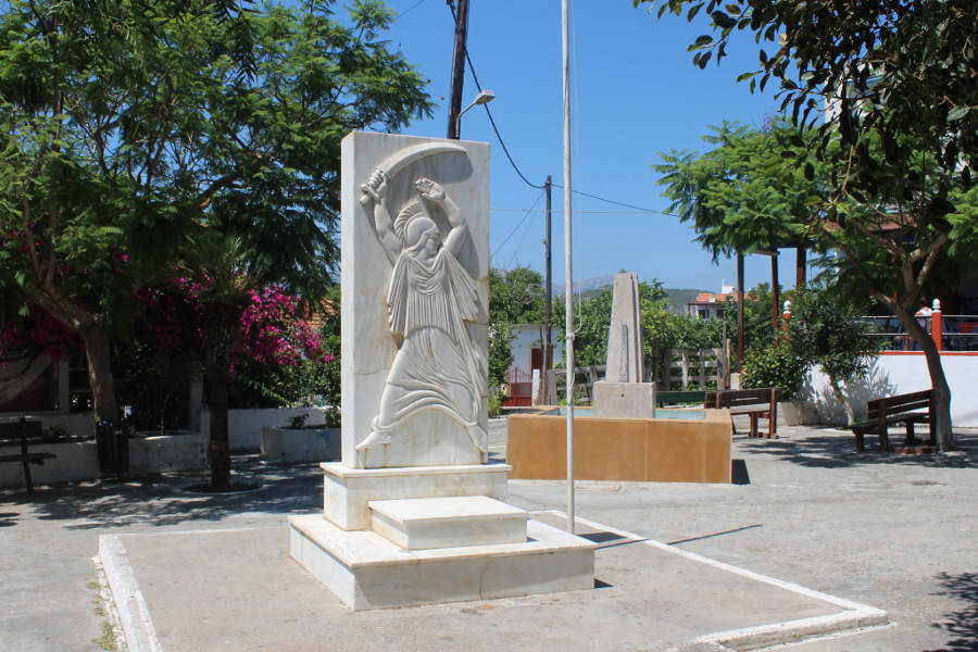 monument - center of Apolakkia